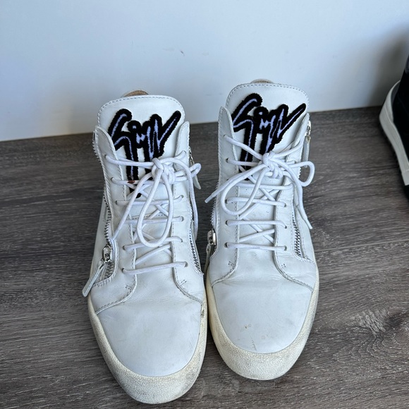 Men's Mid-Top Sneaker with Varsity Felt Logo - Picture 1 of 4